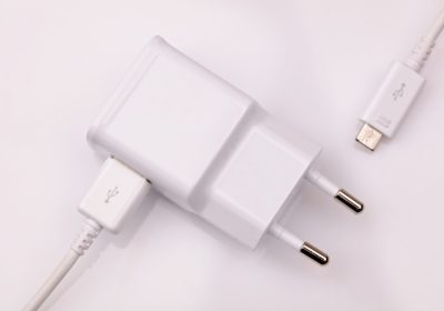 Appareils électroniques : Feu vert pour le chargeur universel